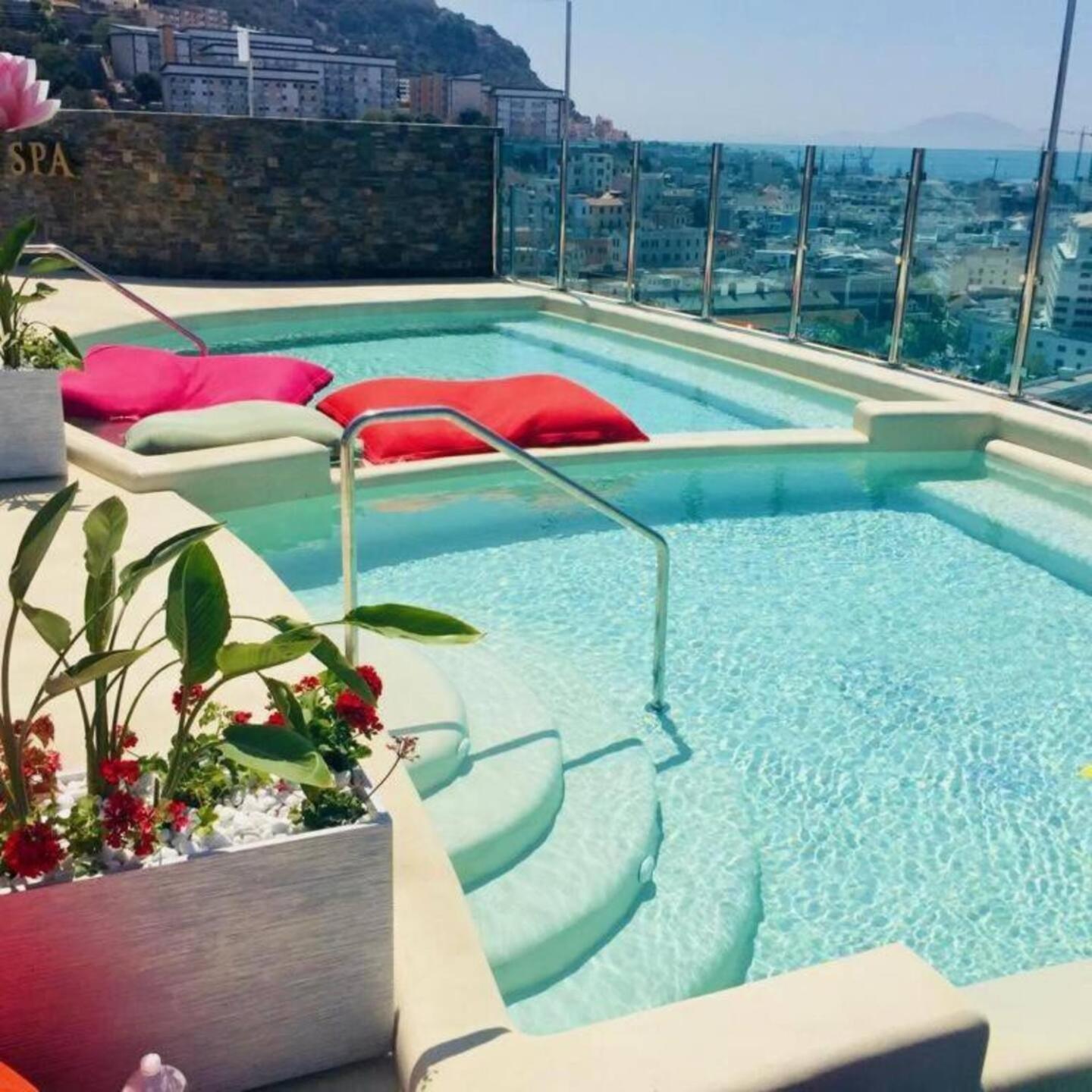 Urban Oasis At Luxurious Ocean Village 直布罗陀 外观 照片