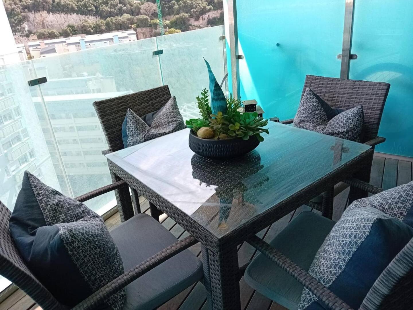 Urban Oasis At Luxurious Ocean Village 直布罗陀 外观 照片